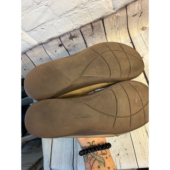 Women's Cloudsteppers By Clarks Soft Cushion Shoe SZ 9.5 - Picture 4 of 4